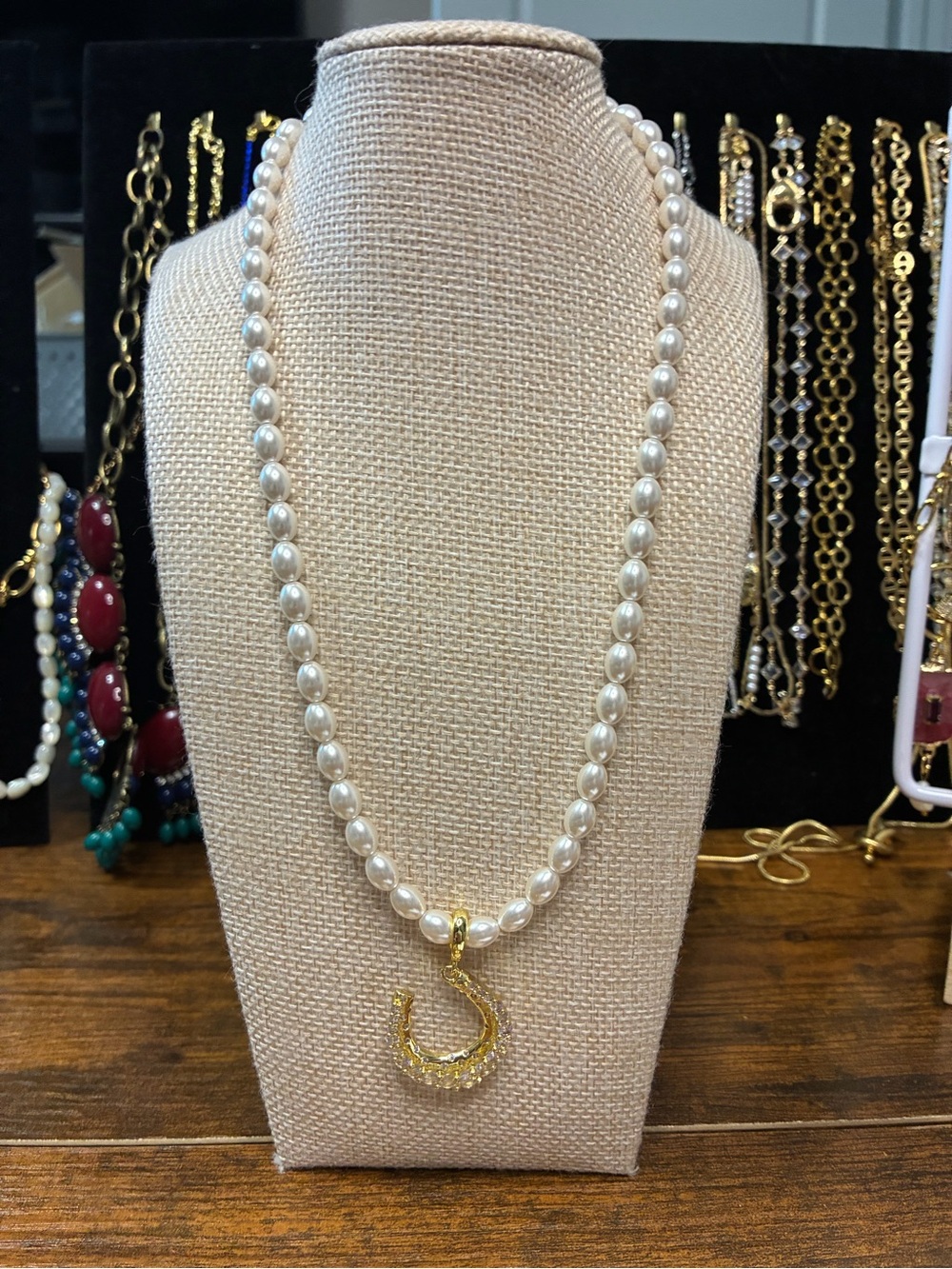 Pearl Necklace with Gold Horseshoe Pendant - Elegant White Pearls